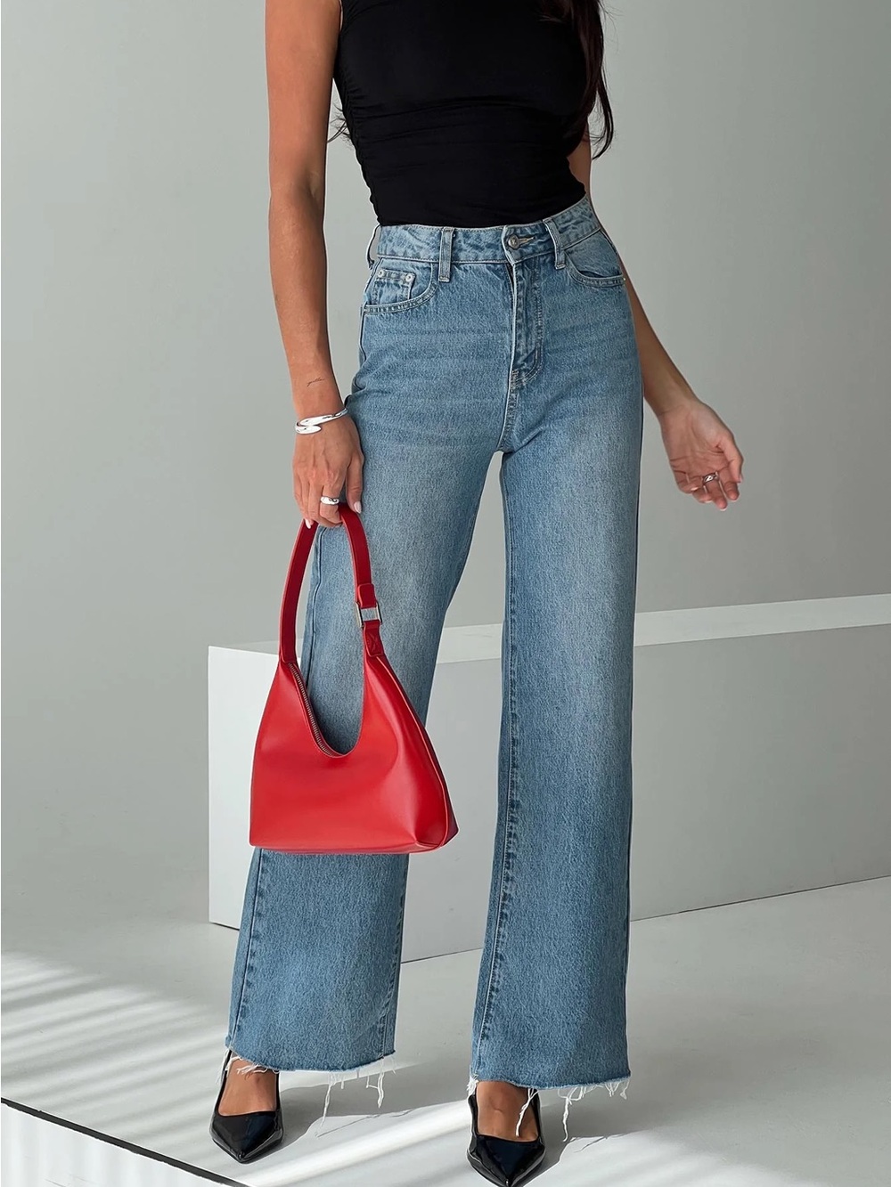 Princess Polly Henesey High Rise Straight Leg Jeans Sz 4